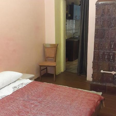 Apartment Pylnykarska 8А Lviv Eksteriør billede